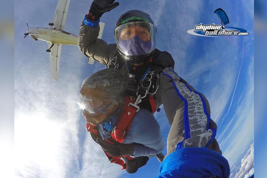 WWII Veteran Ticks Off Epic Bucket List Item on 102nd Birthday: a Skydive From 10,000 Feet