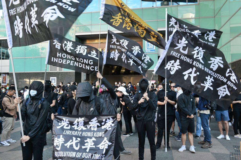 Thousands March in Taiwan to Demand That Beijing Release 12 Detained Hongkongers