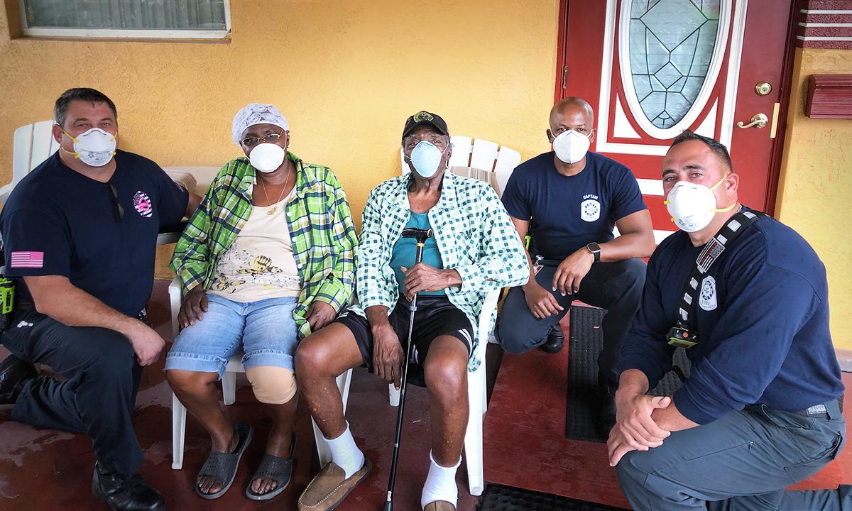 Florida Fire Crew Mow Lawn for Vietnam Vet Suffering Heat Exhaustion to Thank Him