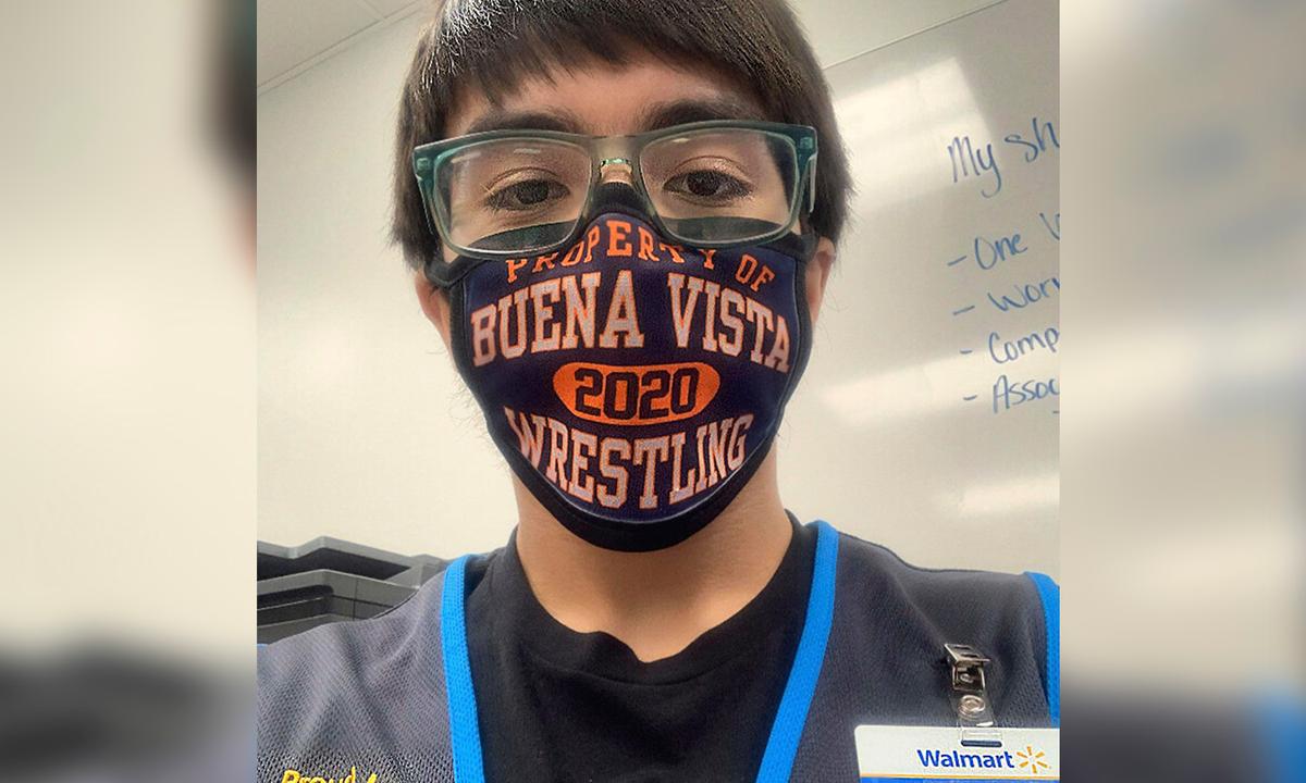 Iowa College Wrestler Saves Coworker’s Life at Walmart After Heart Attack Scare