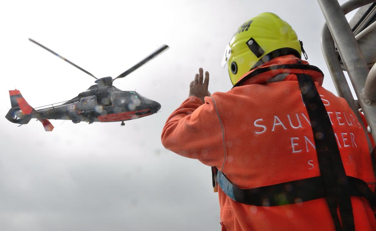 Migrant Boat Sinks in Channel Off Dunkirk, 3 Reported Dead