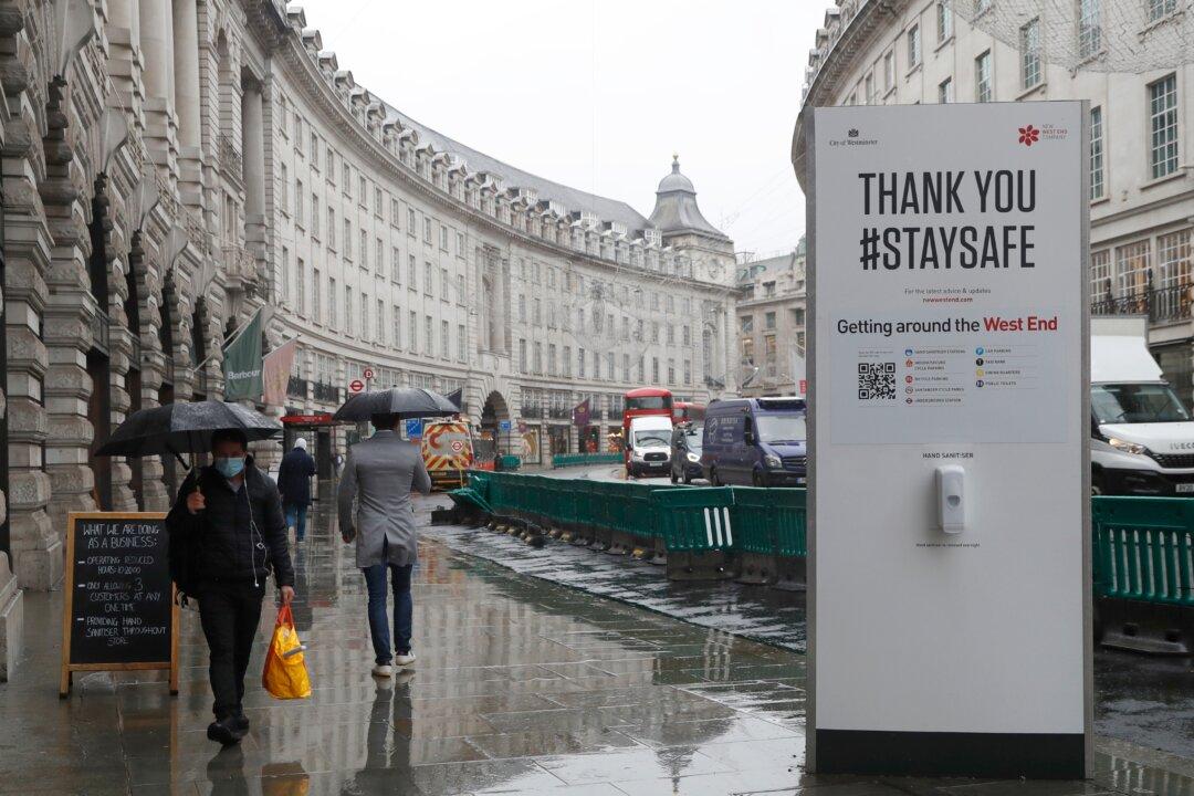 ‘Difficult Winter’: Europe Divided on Lockdowns as Cases Soar