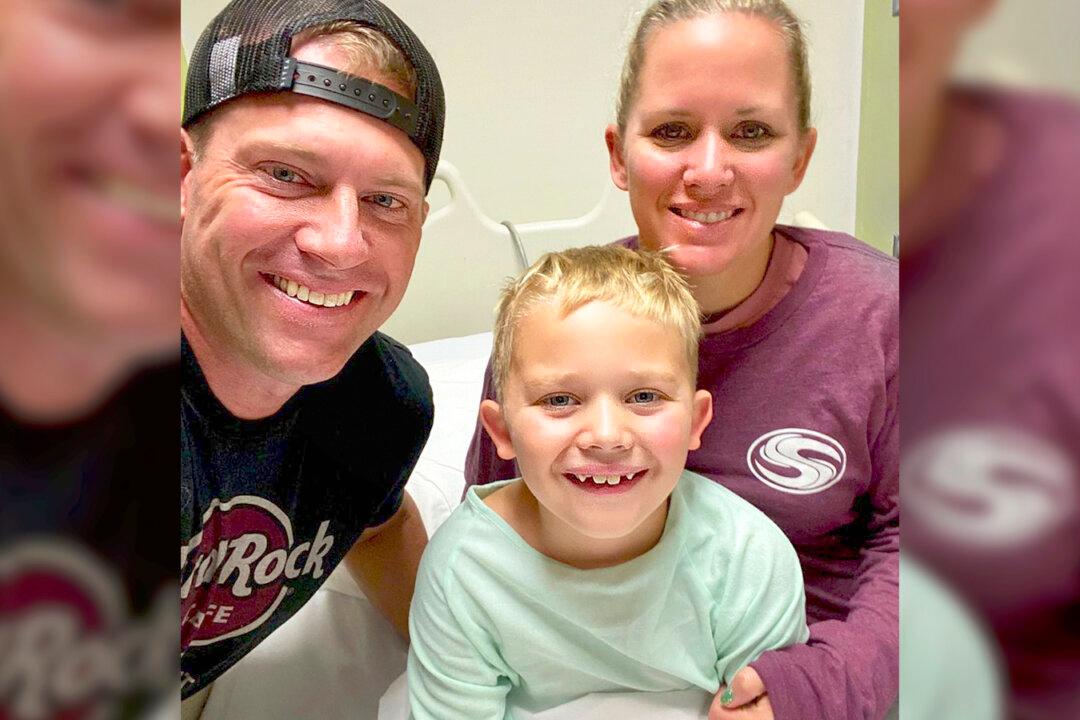 3rd-Grade Baseball Whiz With Brain Cancer Gets Alabama Crimson Tide Game Dedicated to Him