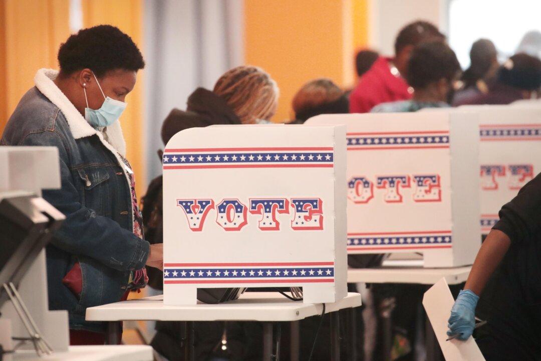 Voting Machine Issues Likely Aren’t Cyberattacks, Says DHS