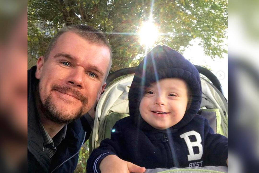 ‘Son, You Are Needed!’ Russian Dad Raises Son With Down Syndrome After Wife Leaves