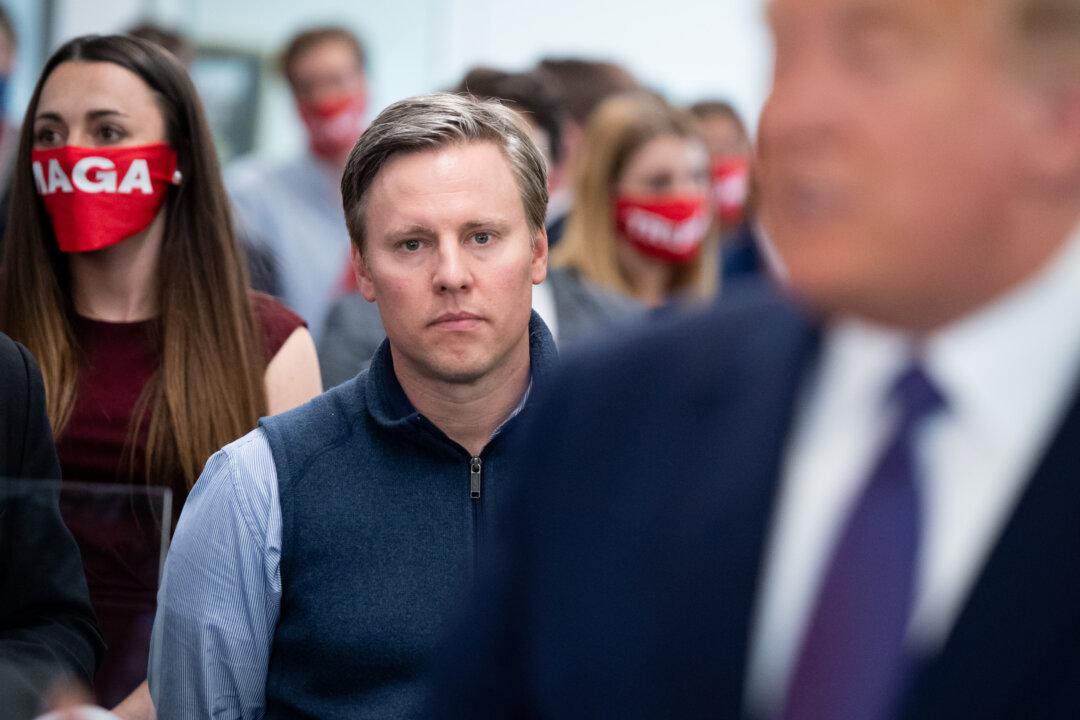 Trump Campaign Manager to Request Recount of Wisconsin