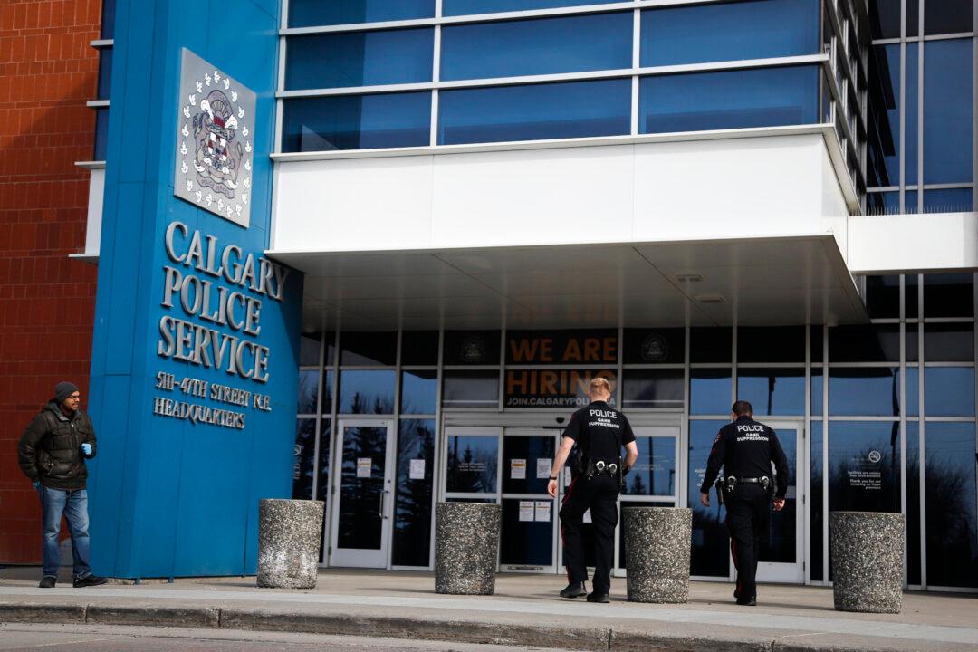 Alberta Justice Minister Urges Calgary Not to Go Ahead With Plan to Defund City Police