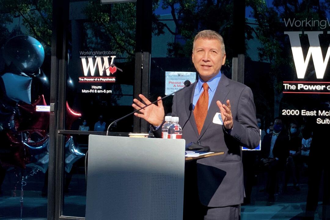 Santa Ana Gets First New Mayor in 26 Years