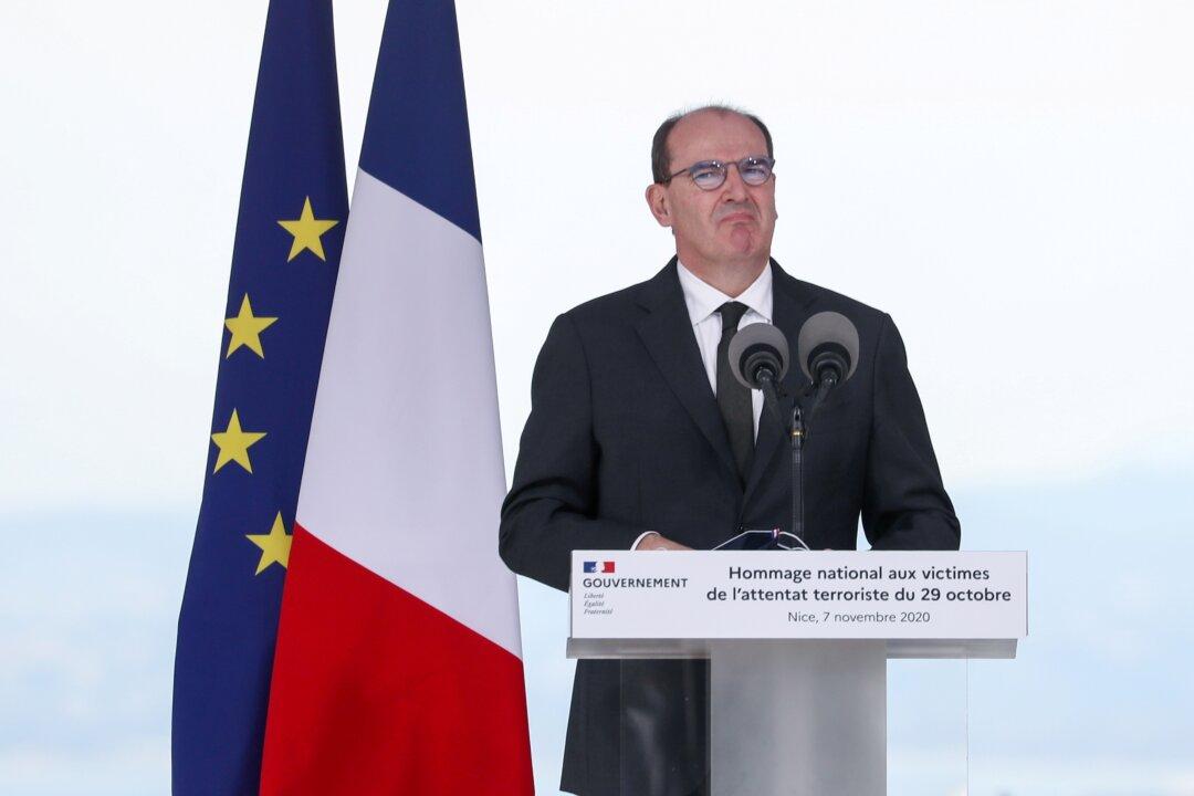 French PM Vows to Fight Radical Islam in Tribute to Attack Victims