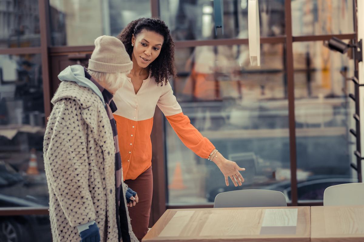 How Kindness Spreads in a Community