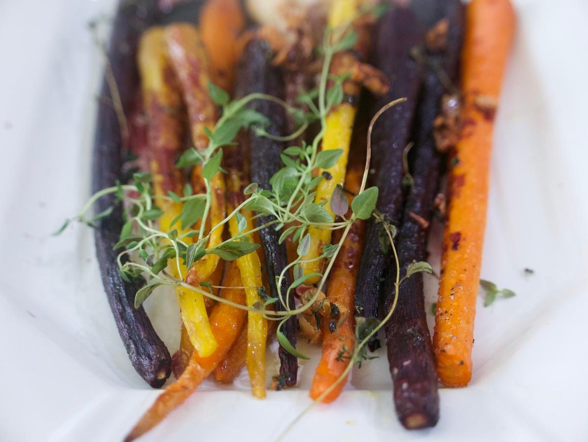 Roasted Carrots With Red Wine and Thyme Sauce