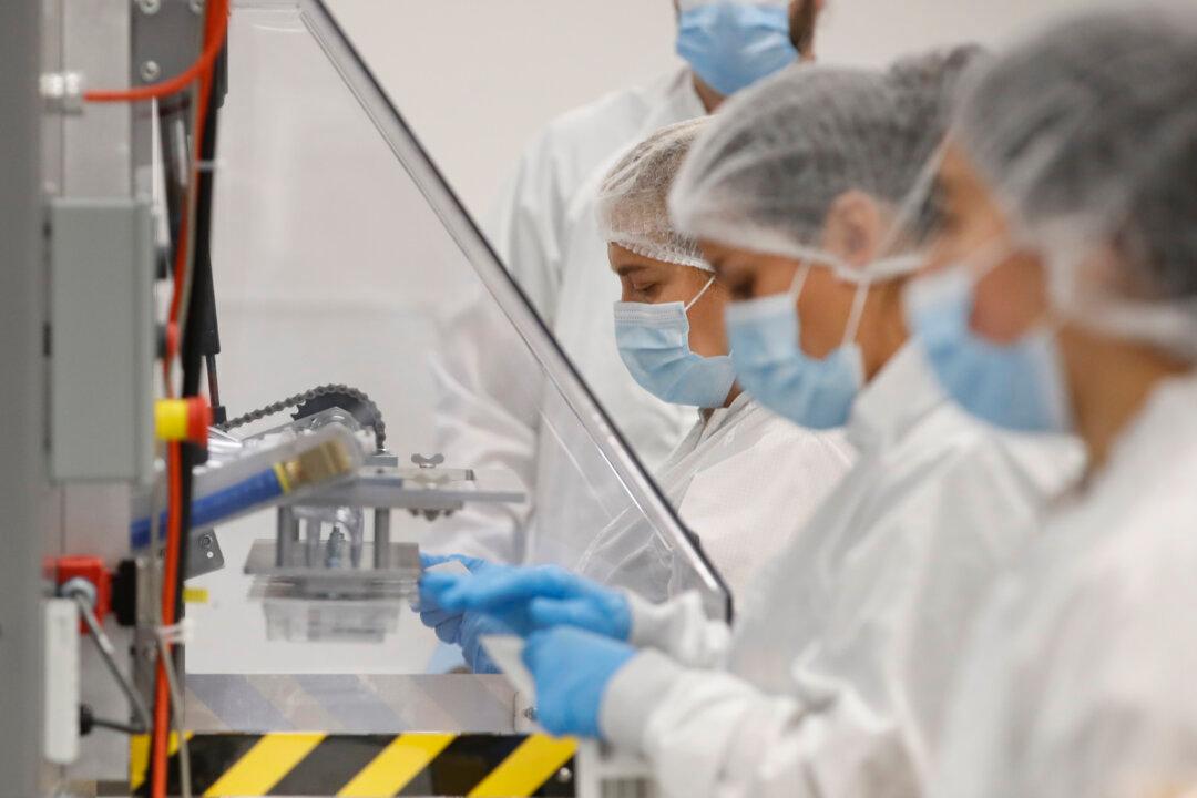 Utah Governor Orders Statewide Mask Mandate, Limits Casual Social Gatherings