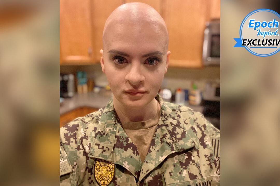 Woman Takes US Navy Exam Between Chemo Rounds, Gets Selected as a Chief Petty Officer