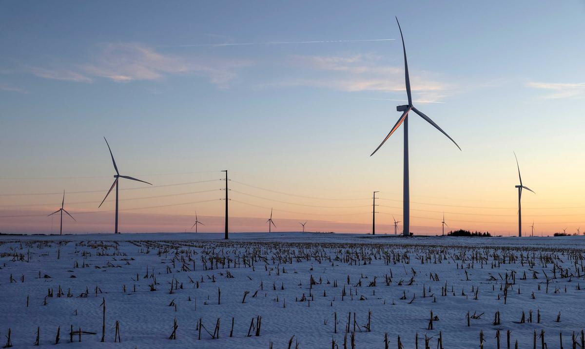 NextEra Energy Made $15 Billion Bid for Evergy: Sources