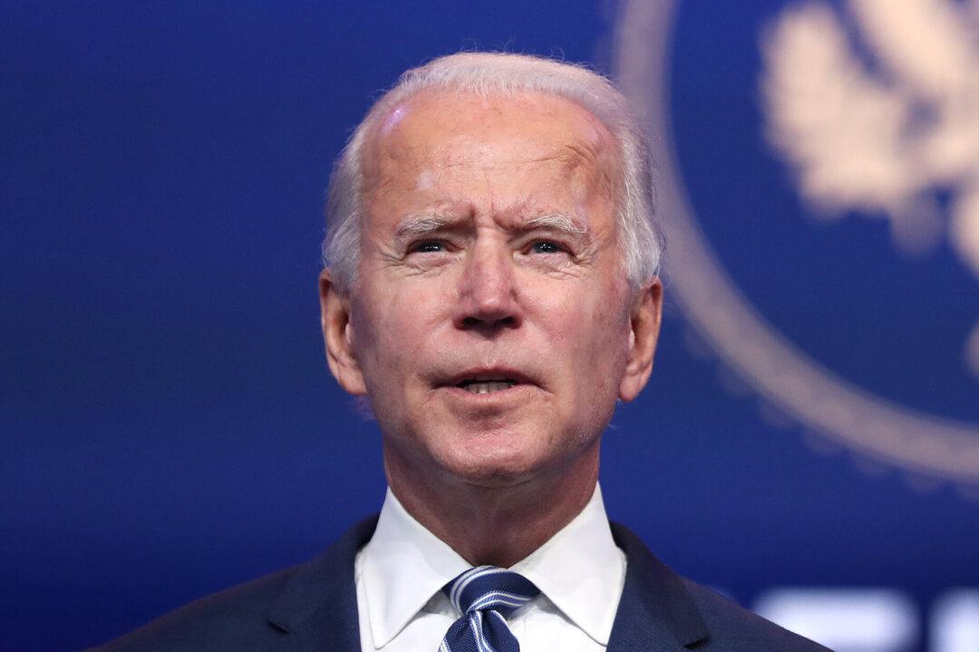 Biden Holds Lead in Arizona, Trump Seeks Hand Count