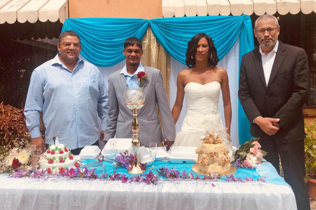 Homeless Couple Marries Amid Huge Community Support: ‘Everything Came in Doubles’