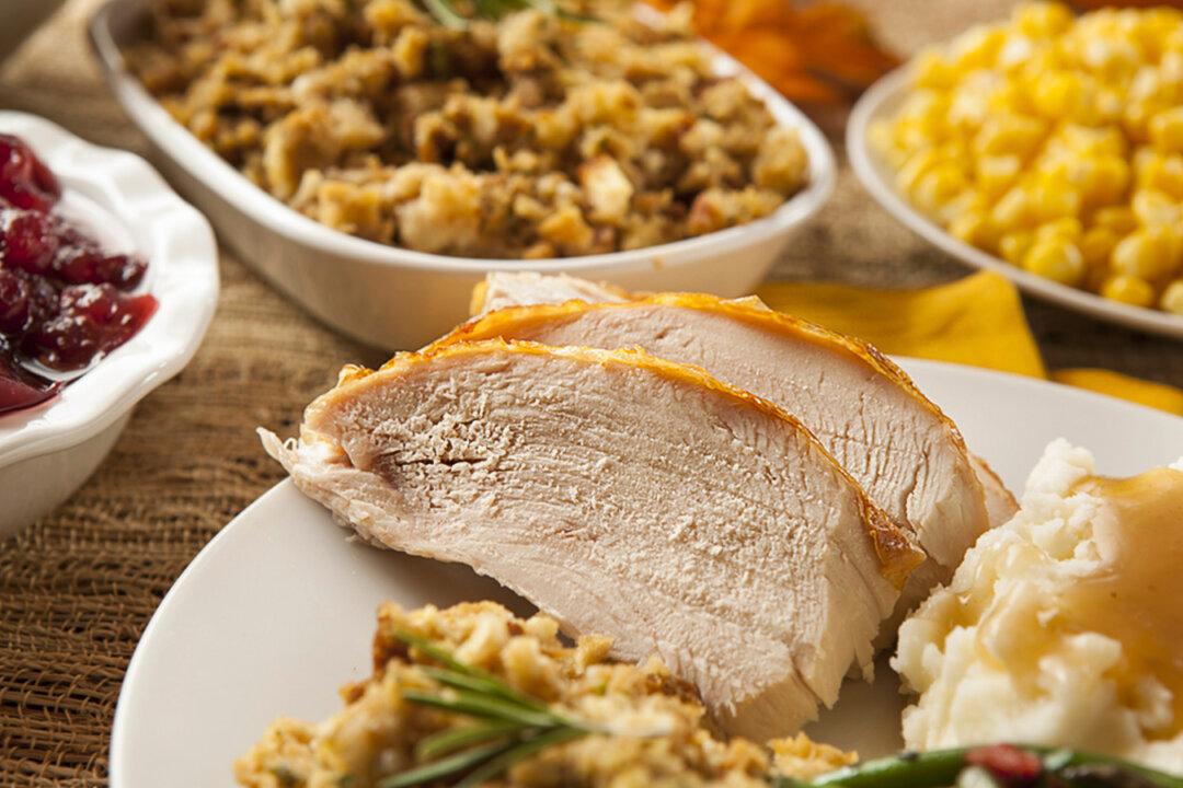 Car Dealership Hands Out 500 Free Turkey Dinners to Former Military on Veterans Day