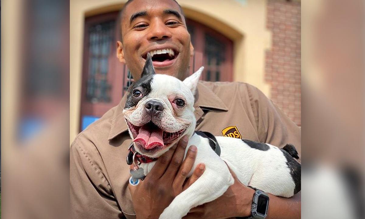 UPS Driver Snaps Selfies With the Dogs Along His Route–and His Instagram Goes Viral