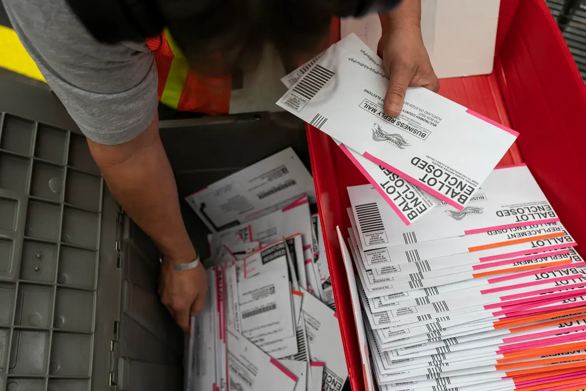 Judge Blocks Parts of Trump’s Election Order on Citizenship Proof, Ballot Deadline Rules thumbnail