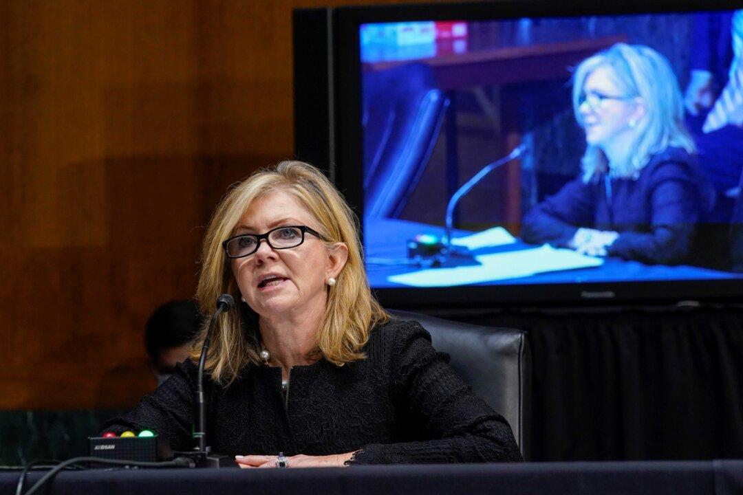 Sen. Blackburn Urges FTC to Interview Former Facebook Officials