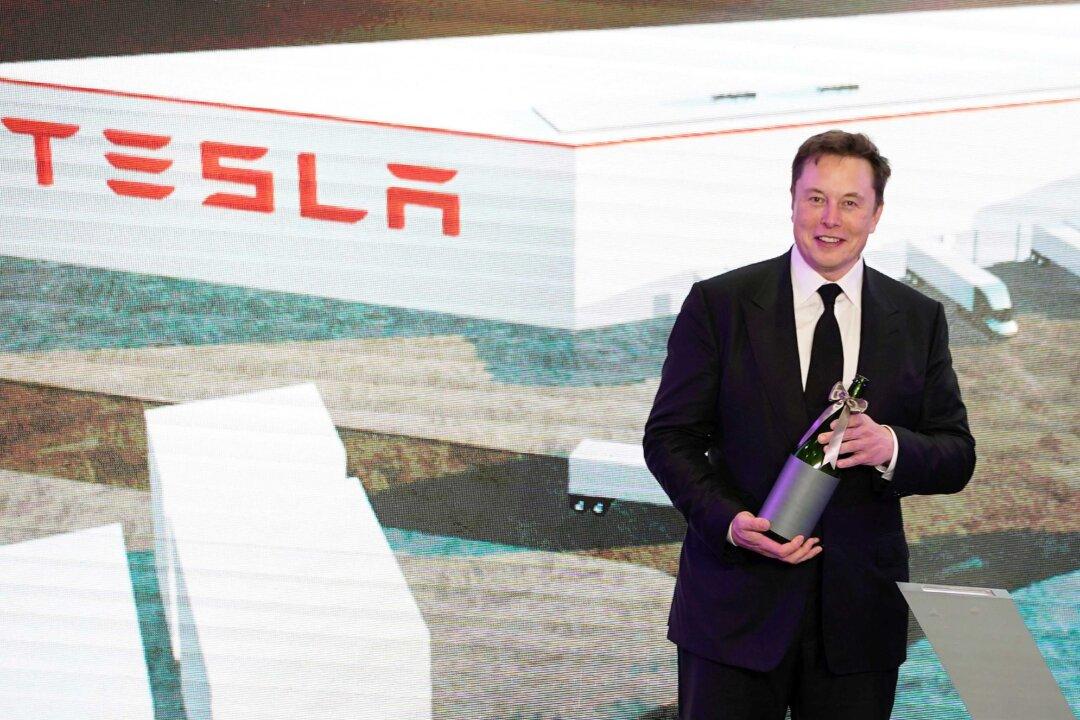 Tesla CEO Musk Questions Coronavirus Tests, Saying They Gave Opposite Results on Same Day