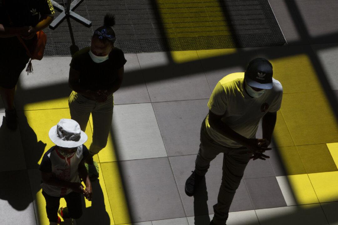 South Africa Reopens for International Travel Amid Virus Creep