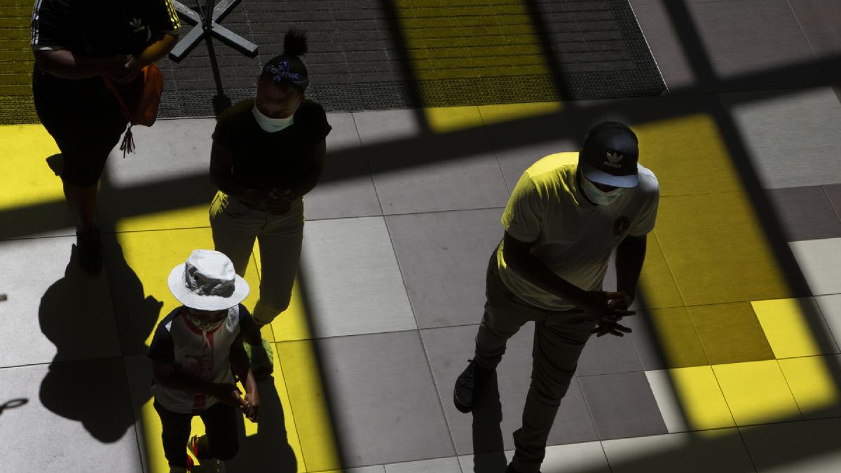 South Africa Reopens for International Travel Amid Virus Creep