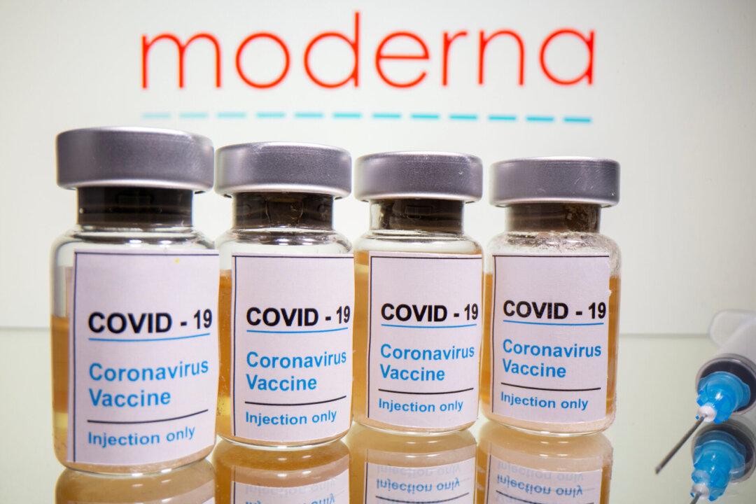 Trump: Moderna Vaccine Ready for Distribution, Europe Second in Line
