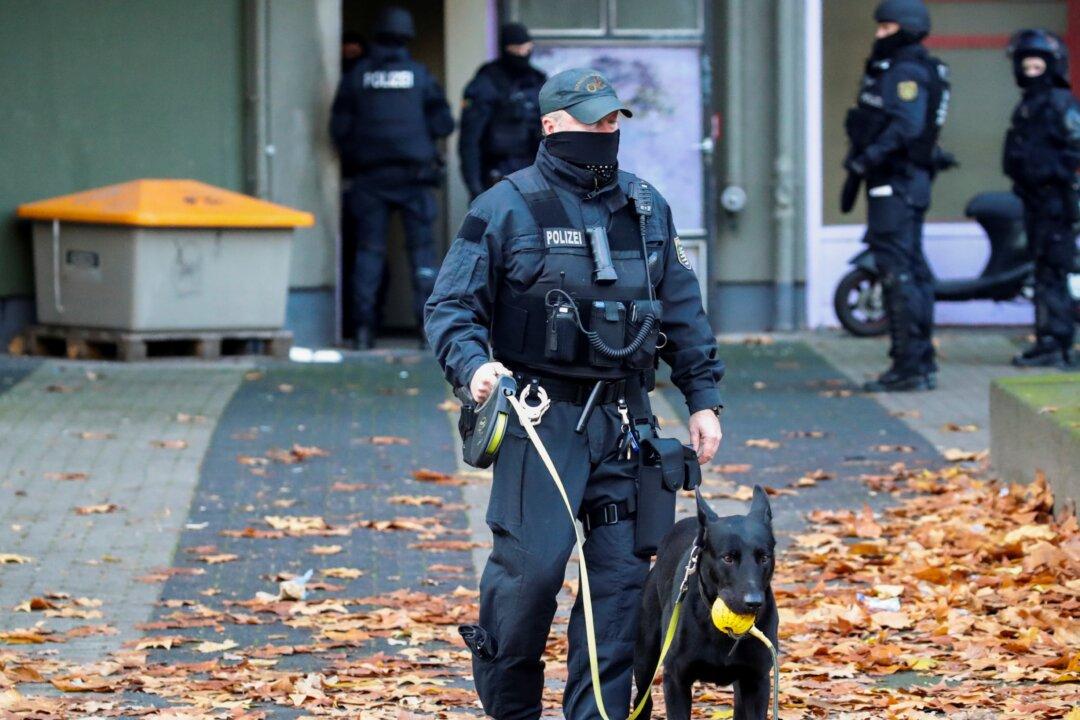 Three Detained in Germany Over $1 Billion Green Vault Jewel Heist