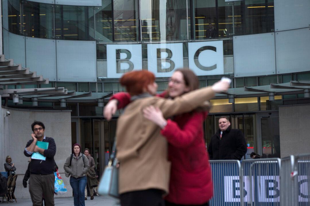 MPs Demand BBC Call Off Licence Fee Debt Collectors During Lockdown