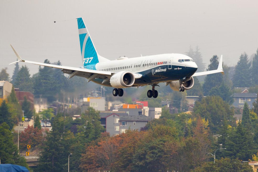 Lawmakers Call for Investigation Into Recent FAA System Outage