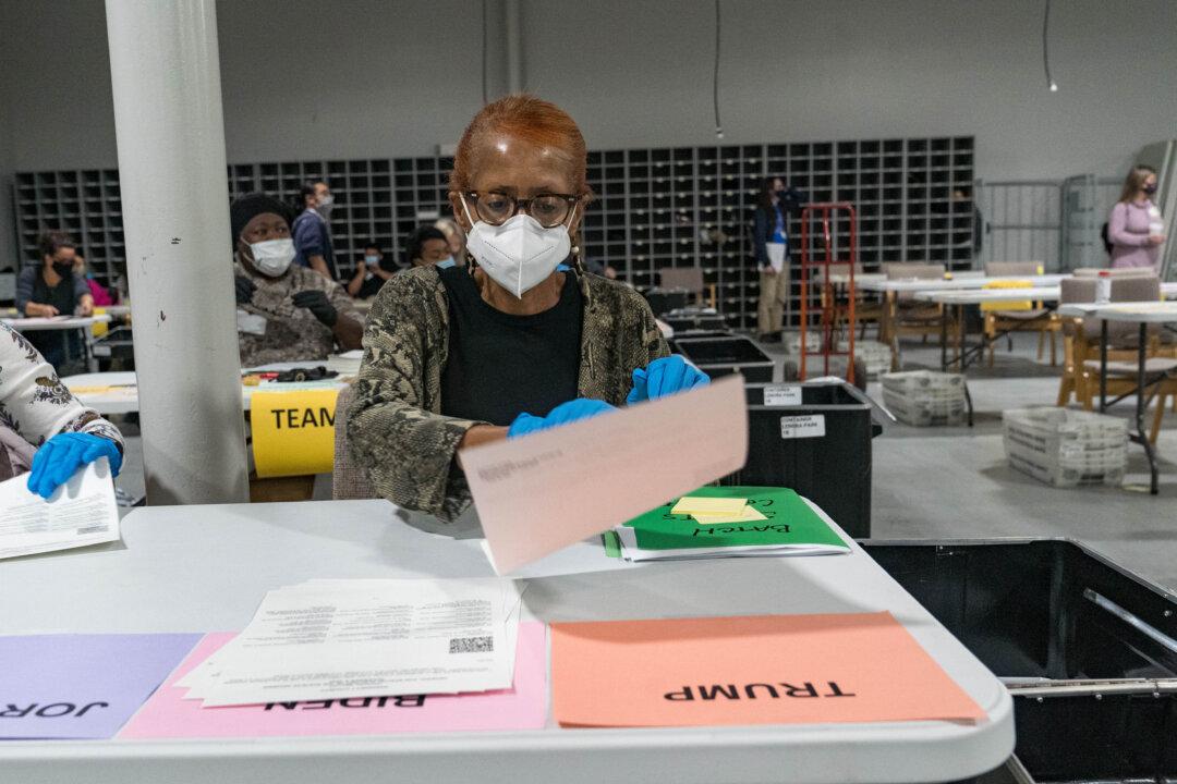 Georgia Monitor Catches 9,626-Vote Error in Hand Recount