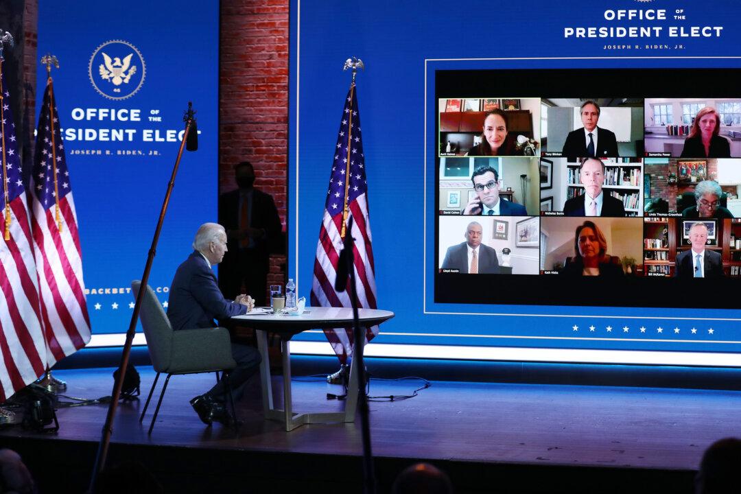 Front-line Responders Tell Biden of Chronic PPE Shortages, Coordination Problems