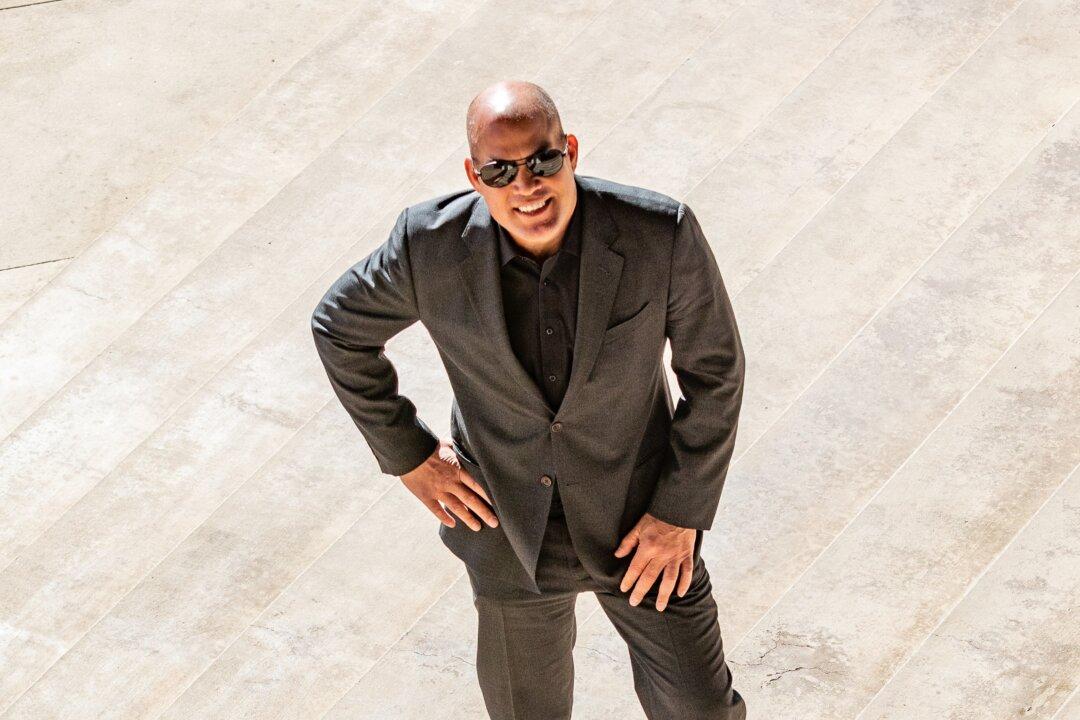 Huntington Beach Councilor Tito Ortiz Could Lose Mayoral Status