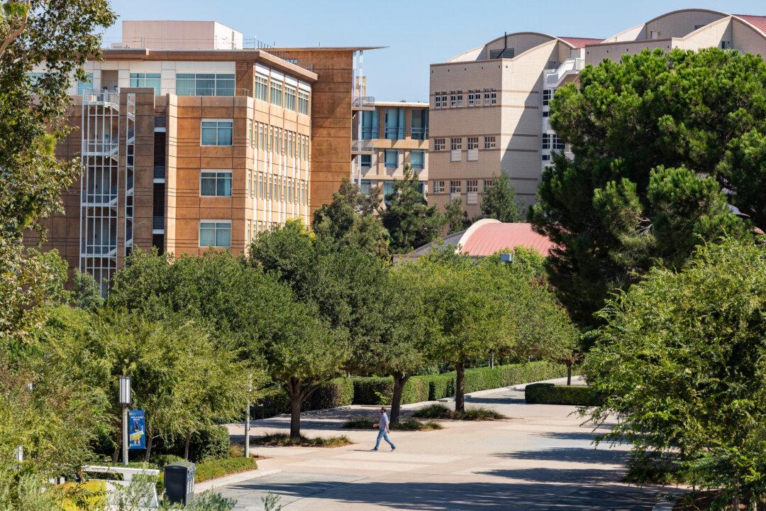 California Universities to Require COVID-19 Vaccine