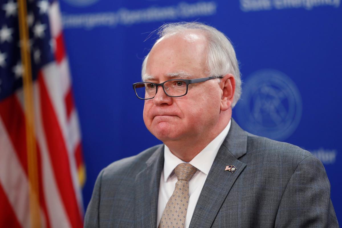 Minnesota Governor Orders Restaurants, Bars to Halt In-Person Dining for 4 Weeks