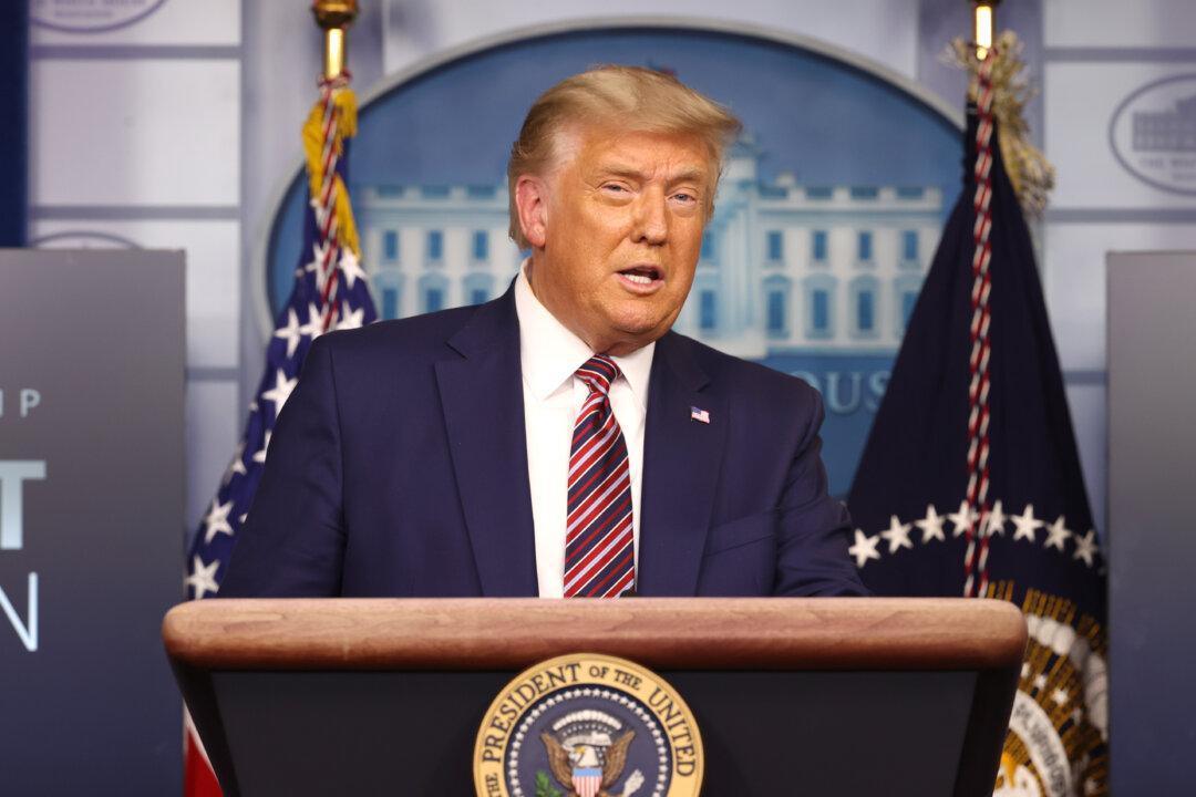 Trump Encourages Americans to Gather and Offer Thanks to God