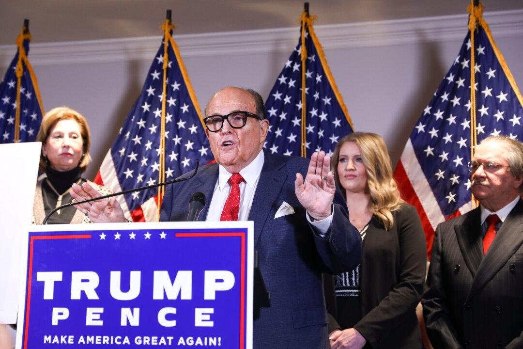 Fulton County Judge Orders Rudy Giuliani, Lindsey Graham to Testify in 2020 Election Probe