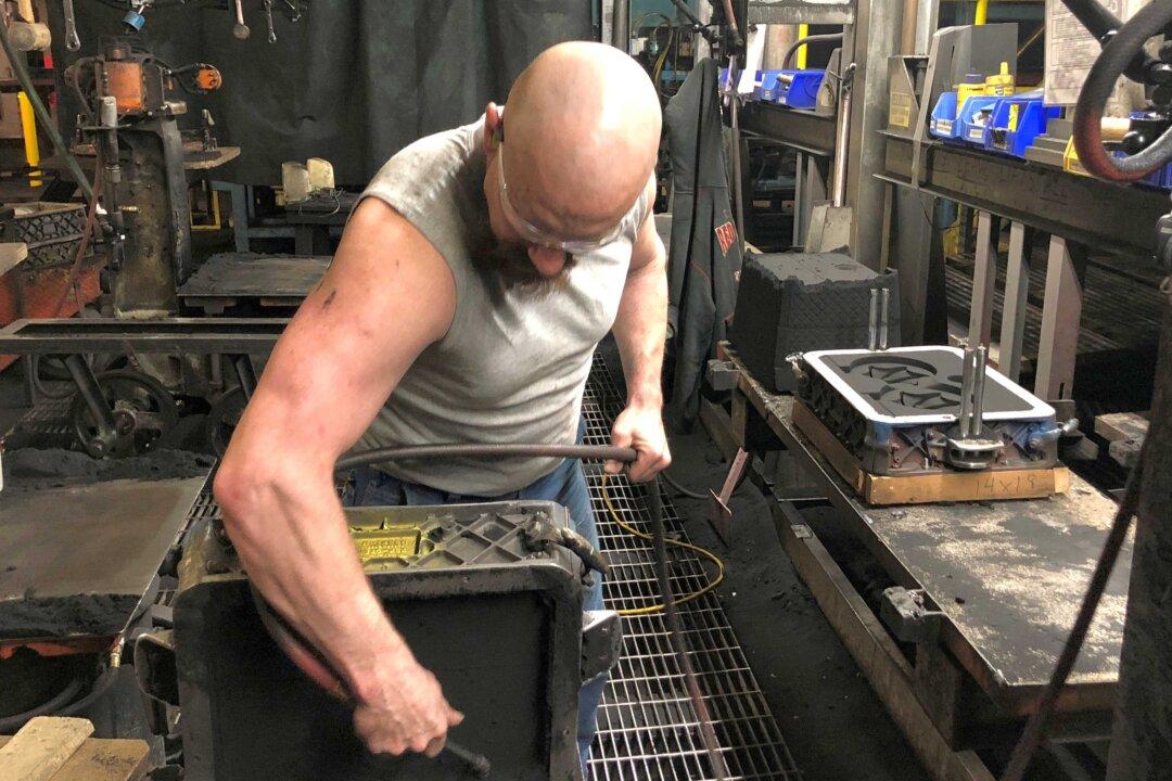 US Manufacturing, Services Activity Expanding Rapidly in November: IHS Markit