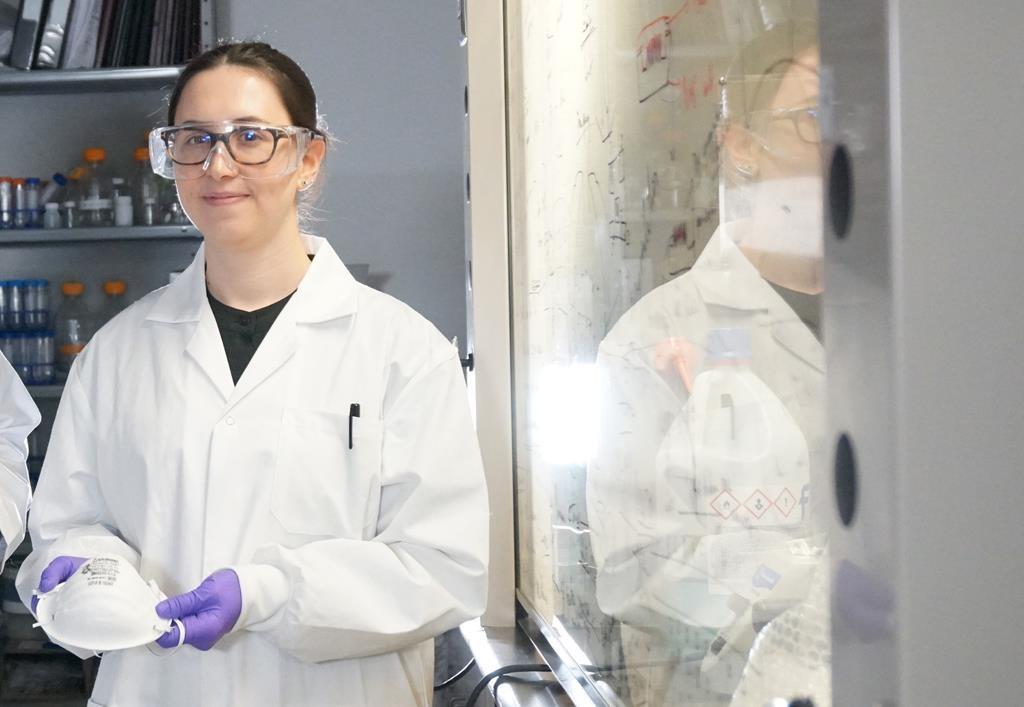 Alberta Researcher Gets Award for COVID-19 Mask Innovation