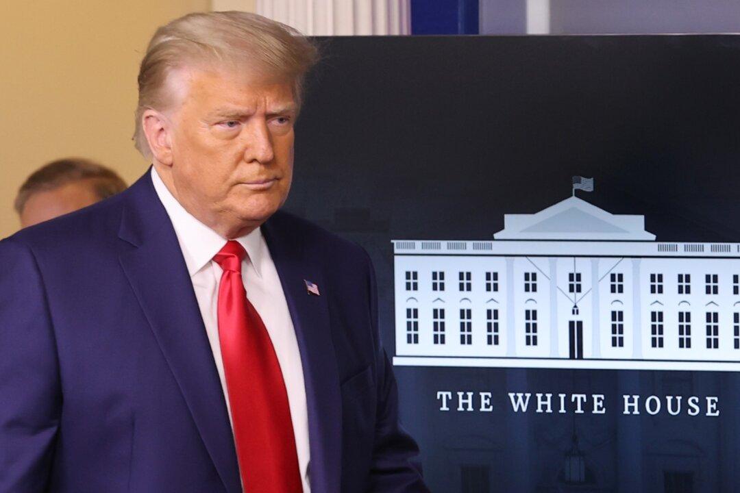 Trump Hails Supreme Court Decision Against Cuomo in Thanksgiving Message