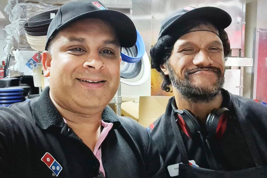 Homeless Man Begs for Change Using Domino’s Pizza Box Sign, Lands Job at Domino’s Pizza