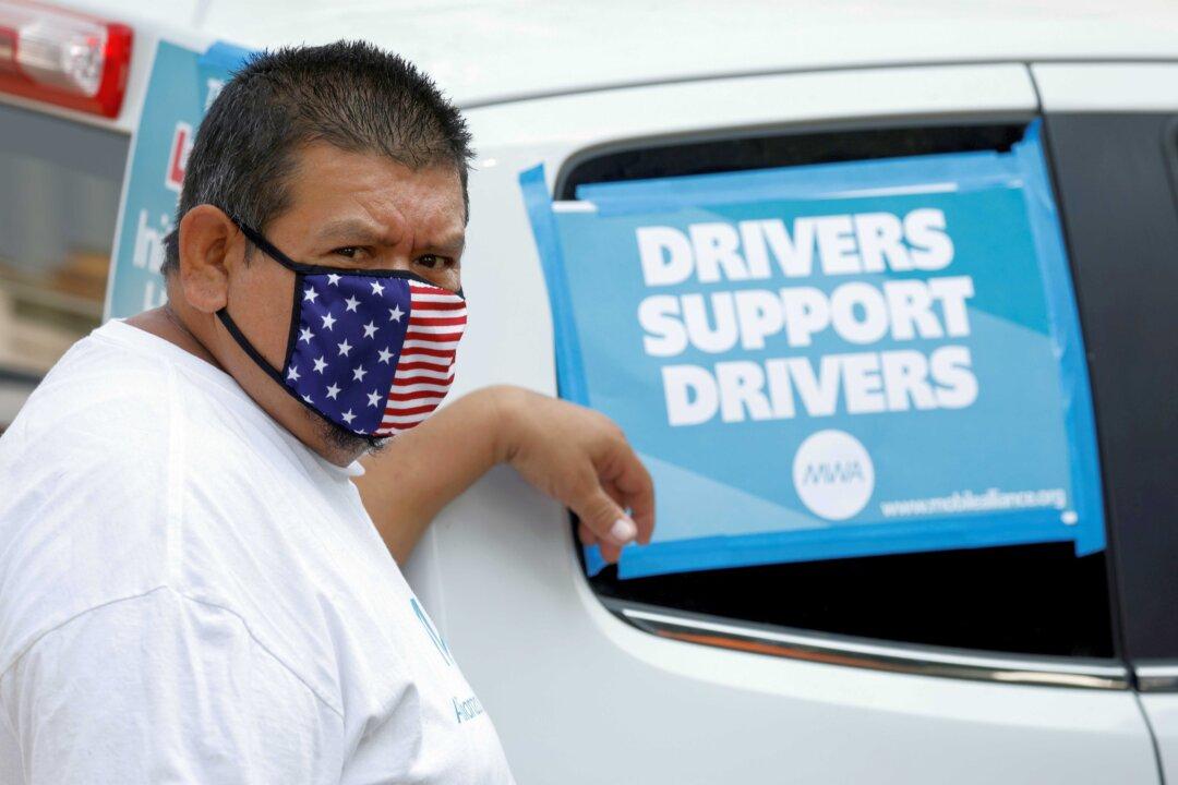 US Tech Firms Can Compensate Gig-Workers With Equity Under SEC Proposal