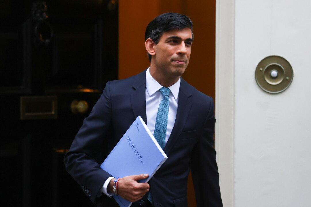 UK Offers Extra £4.6 Billion to Help Firms Through New Lockdown