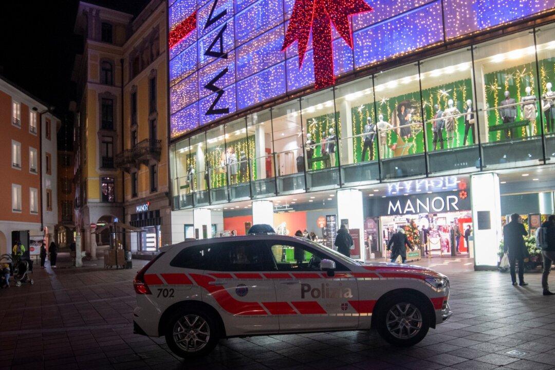 Swiss Probe Knife Attack Injuring 2 as Possible Terrorism