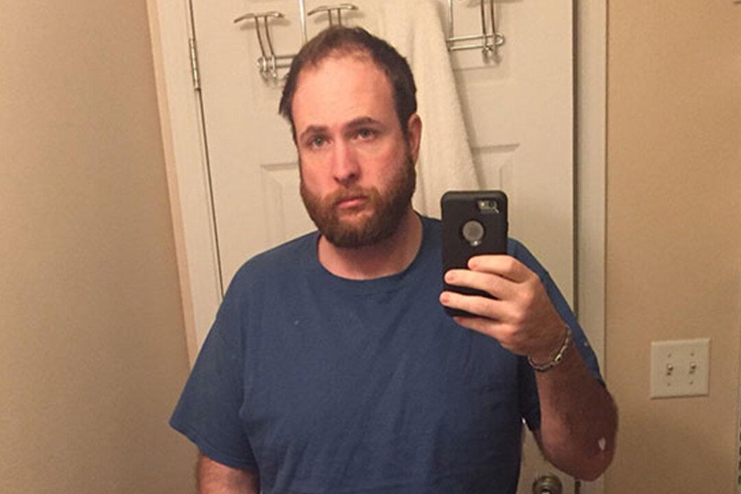 Recovering Alcoholic Addict Celebrates 4 Years Sober With Epic Transformation Pictures