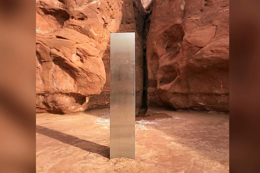 Researchers Discover Mysterious Metallic Monolith Standing in the Middle of Utah Desert