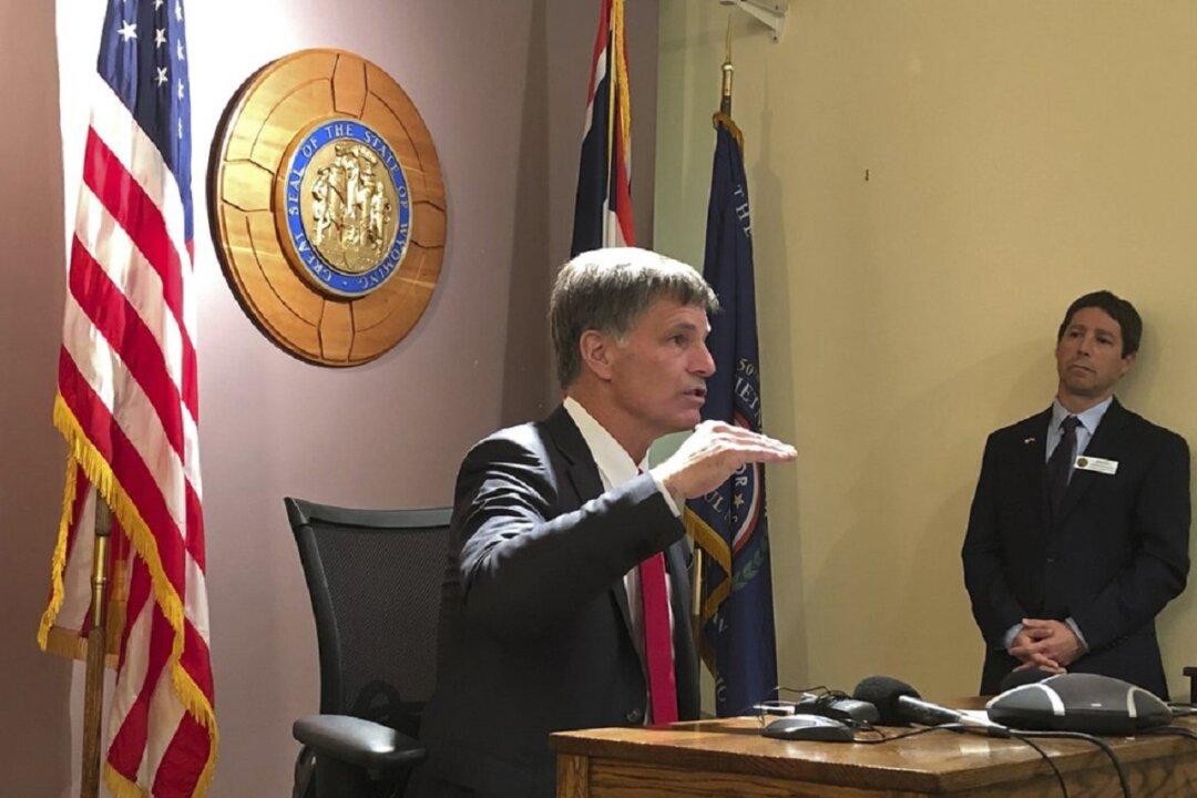 Wyoming Governor Tests Positive for COVID-19; Colorado Governor in Isolation