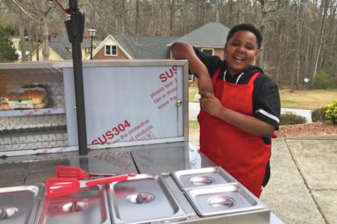 Teen Becomes One of the Youngest Restaurant Owners in Georgia Amid Pandemic