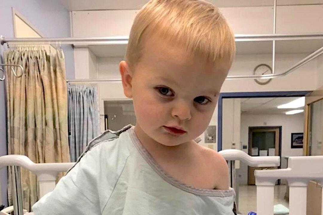 Mom Spots White Glow in Toddler’s Pupil, Suspects Eye Cancer Leading to Early Diagnosis
